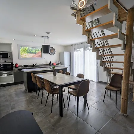 Maison Neuve Avec Spa, Sauna, Terrasse Proche Des Lacs Et Pistes De Ski De Gerardmer Et La Bresse - Fr-1-589-648 * Rochesson